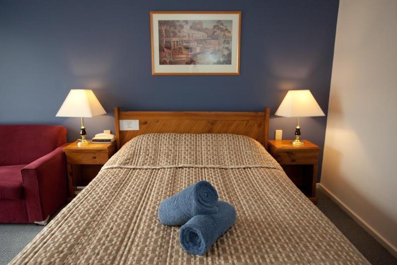 The River Boat Hotel - Echuca Bagian luar foto