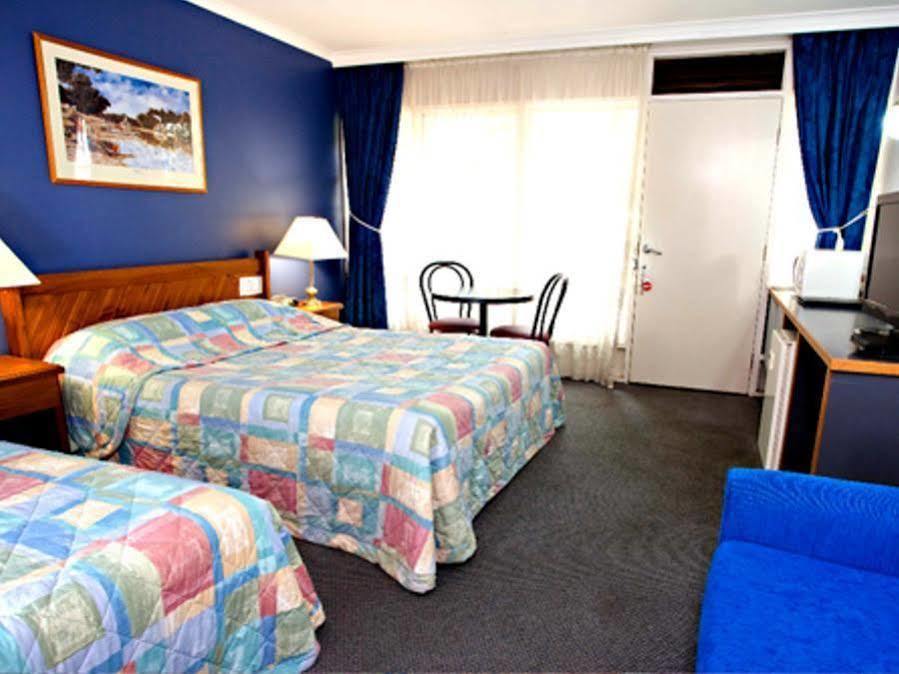 The River Boat Hotel - Echuca Bagian luar foto