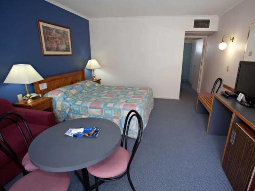 The River Boat Hotel - Echuca Bagian luar foto